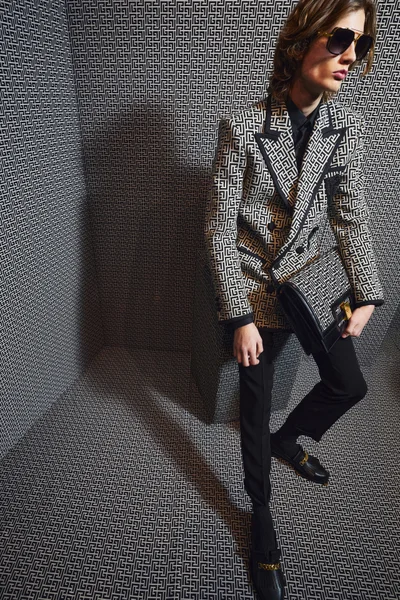 Look 15